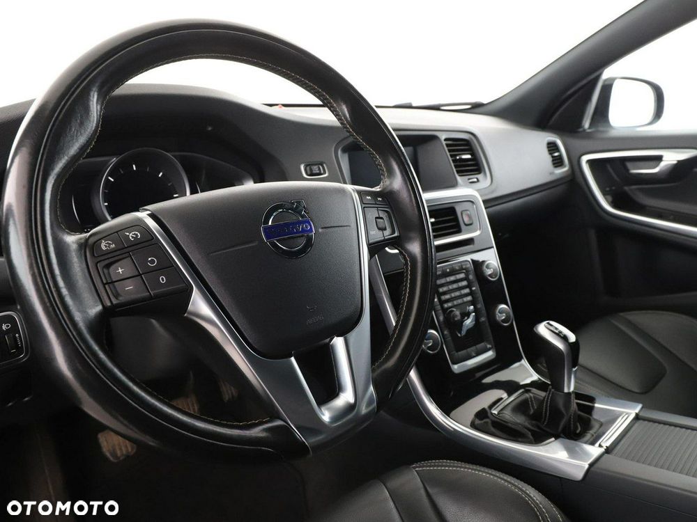 Volvo V60 D2 Drive-E Dynamic Edition (Momentum) - 14
