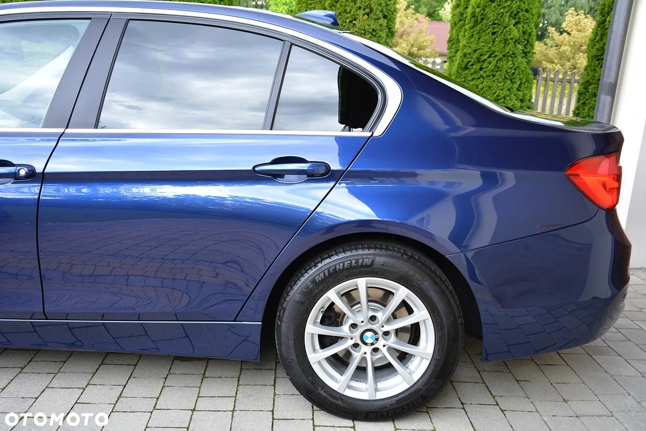 BMW Seria 3 320d - 17