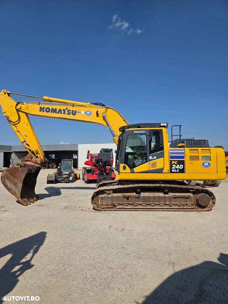 Komatsu PC240 NLC-11 Excavator pe senile - 2