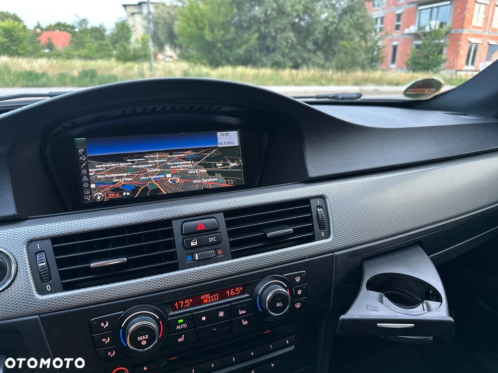 BMW Seria 3 320i - 10