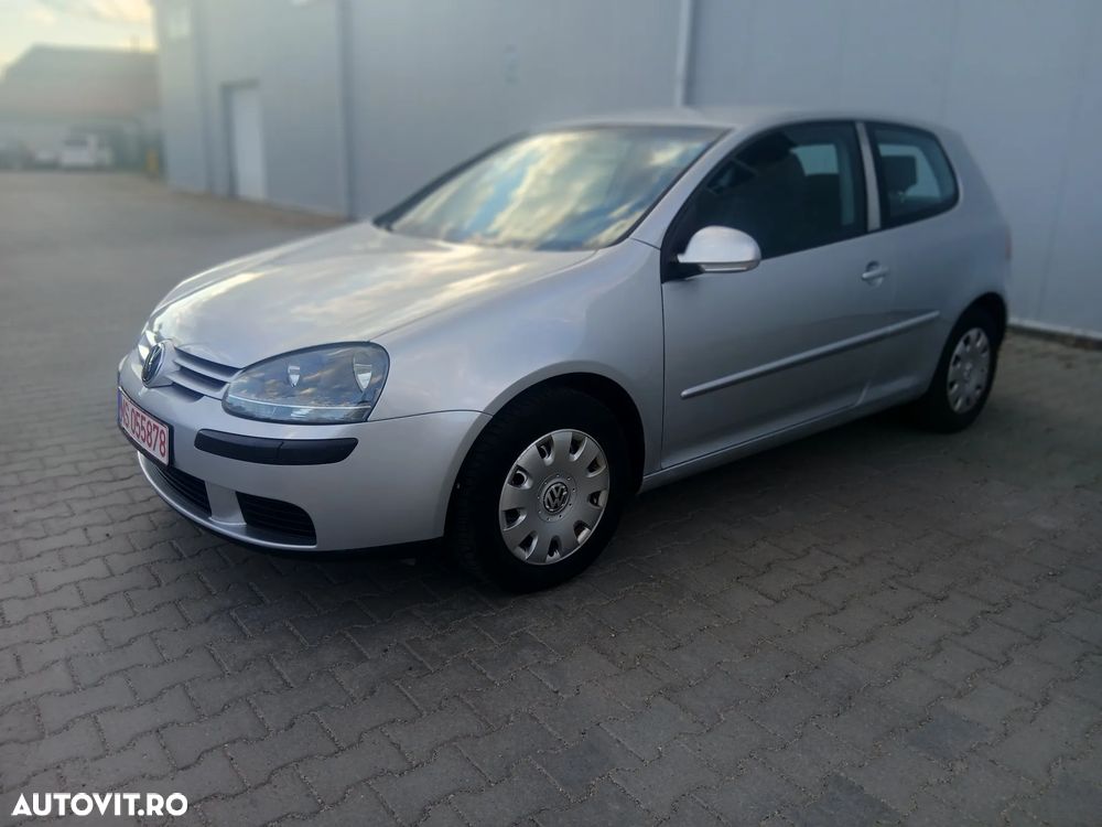 Volkswagen Golf - 1