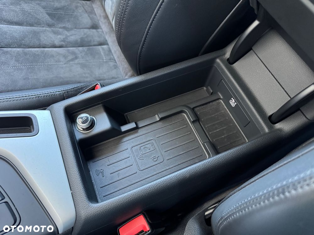 Audi A4 Avant 40 TDI quattro S tronic - 17