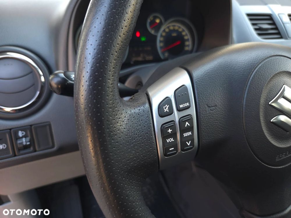 Suzuki SX4 1.6 VVT 4x4 Style - 24