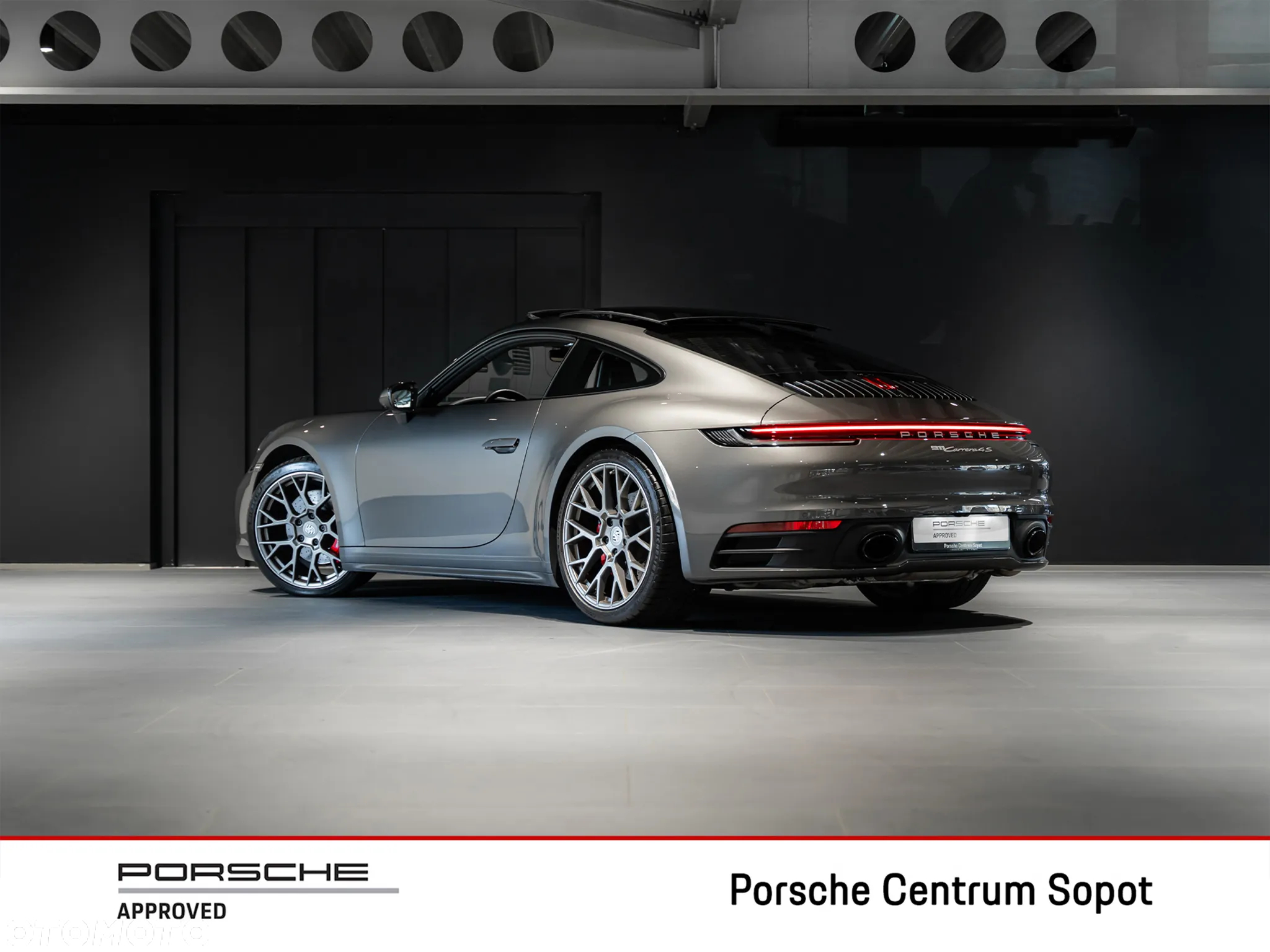 Porsche 911 Carrera 4S - 3