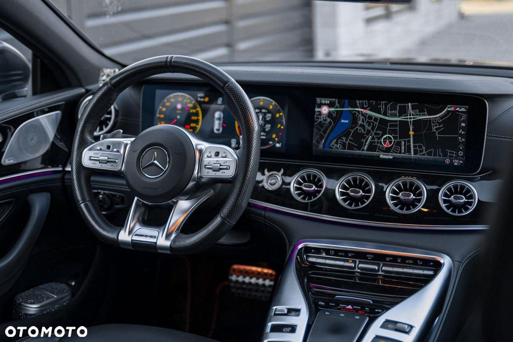 Mercedes-Benz AMG GT - 7