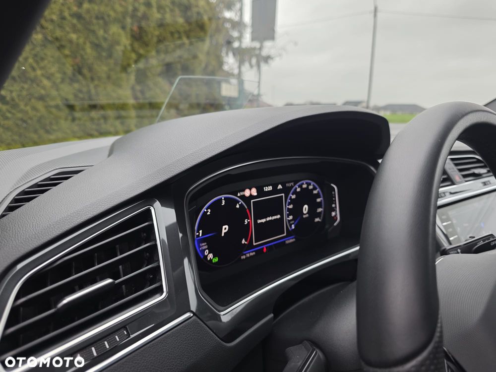 Volkswagen Tiguan Allspace 2.0 TDI 4Mot R-Line DSG 7os - 19