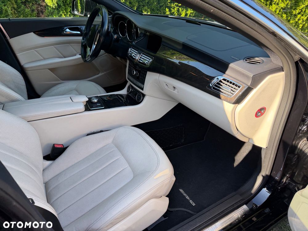Mercedes-Benz CLS 350 CDI 4-Matic BlueEff - 11