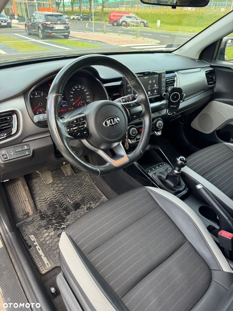 Kia Stonic 1.2 L - 5