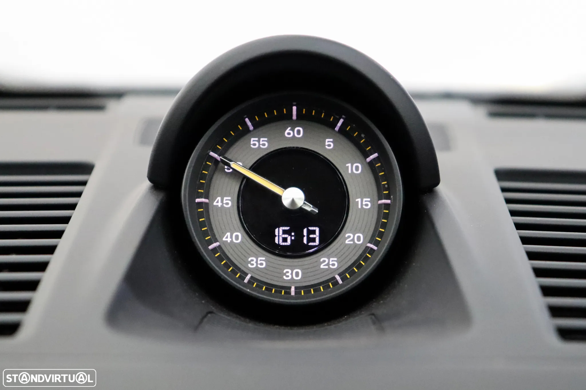 Porsche 911 (992) GT3 PDK - 35