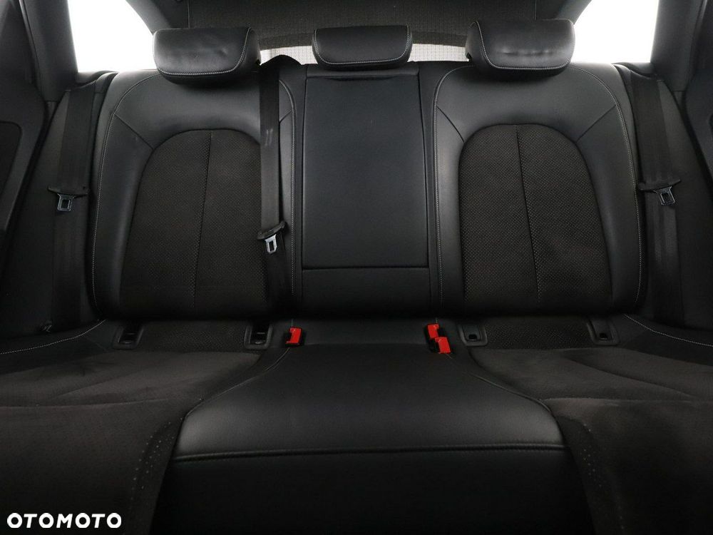 Audi A6 Avant 2.0 TDI quattro S tronic - 18