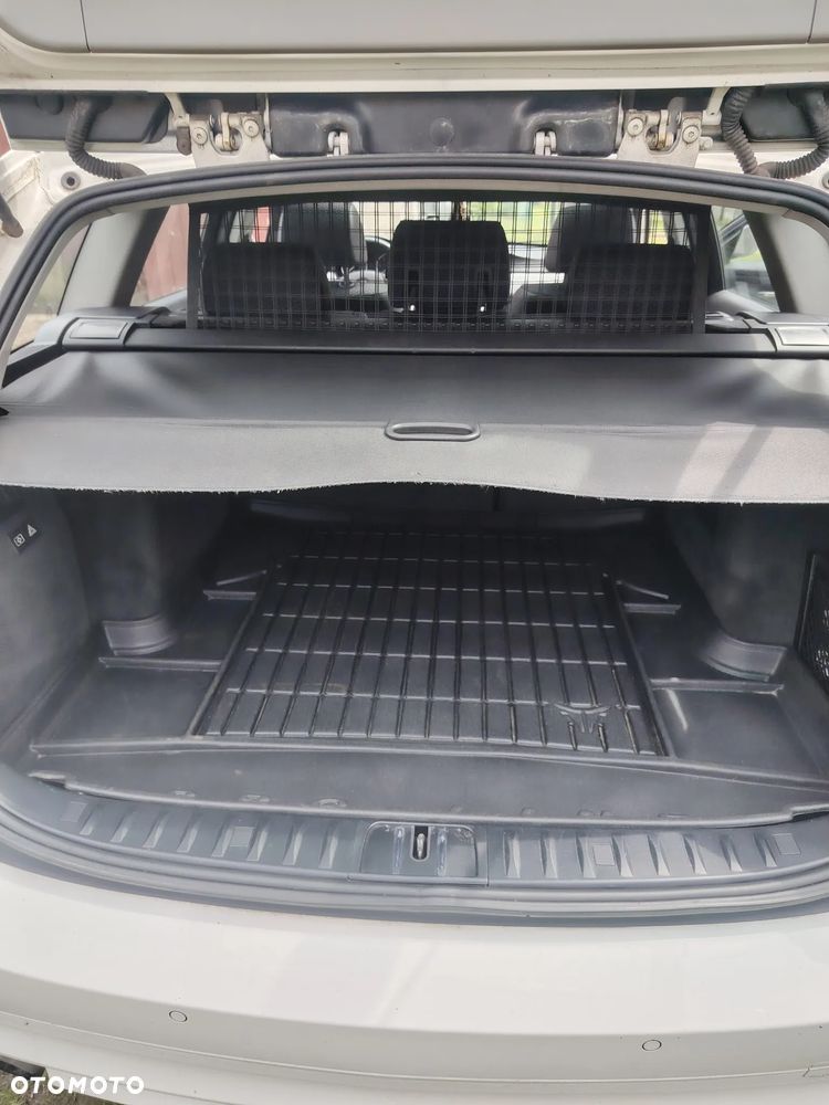 BMW Seria 3 318d - 8