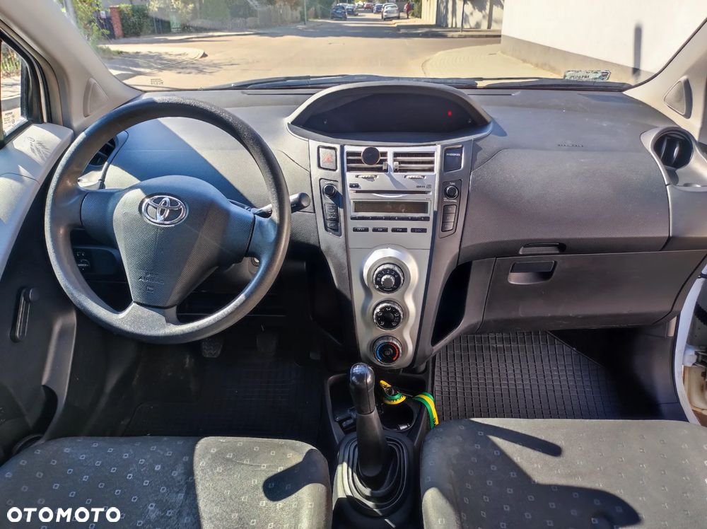 Toyota Yaris 1.0 Luna Start - 16