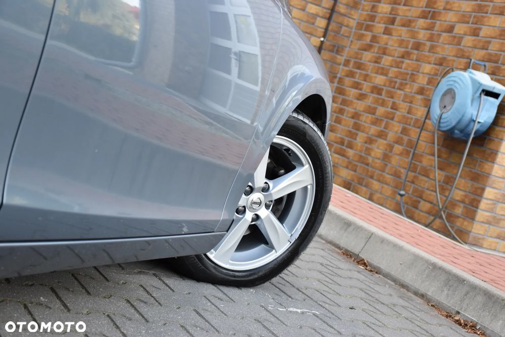 Volvo V40 D2 - 36