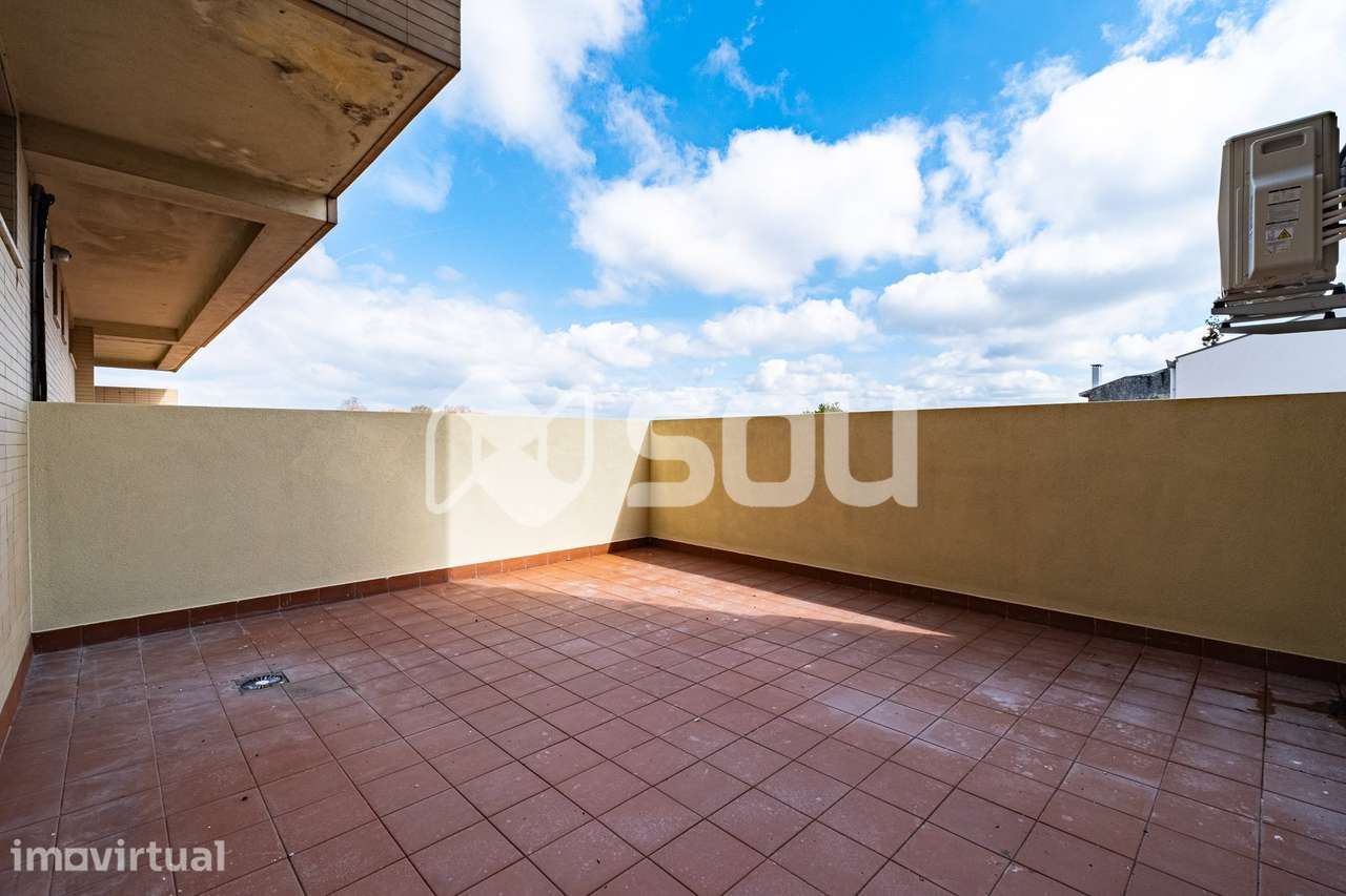 Apartamento T2 com terraço - Grande imagem: 2/18