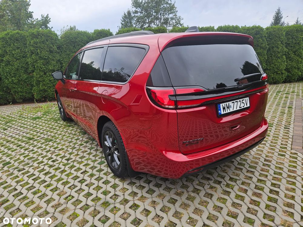 Chrysler Pacifica - 5