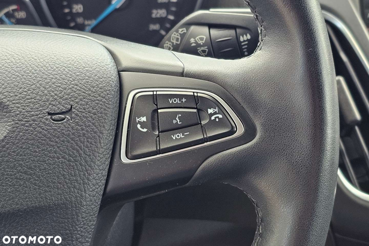 Ford Focus - 22