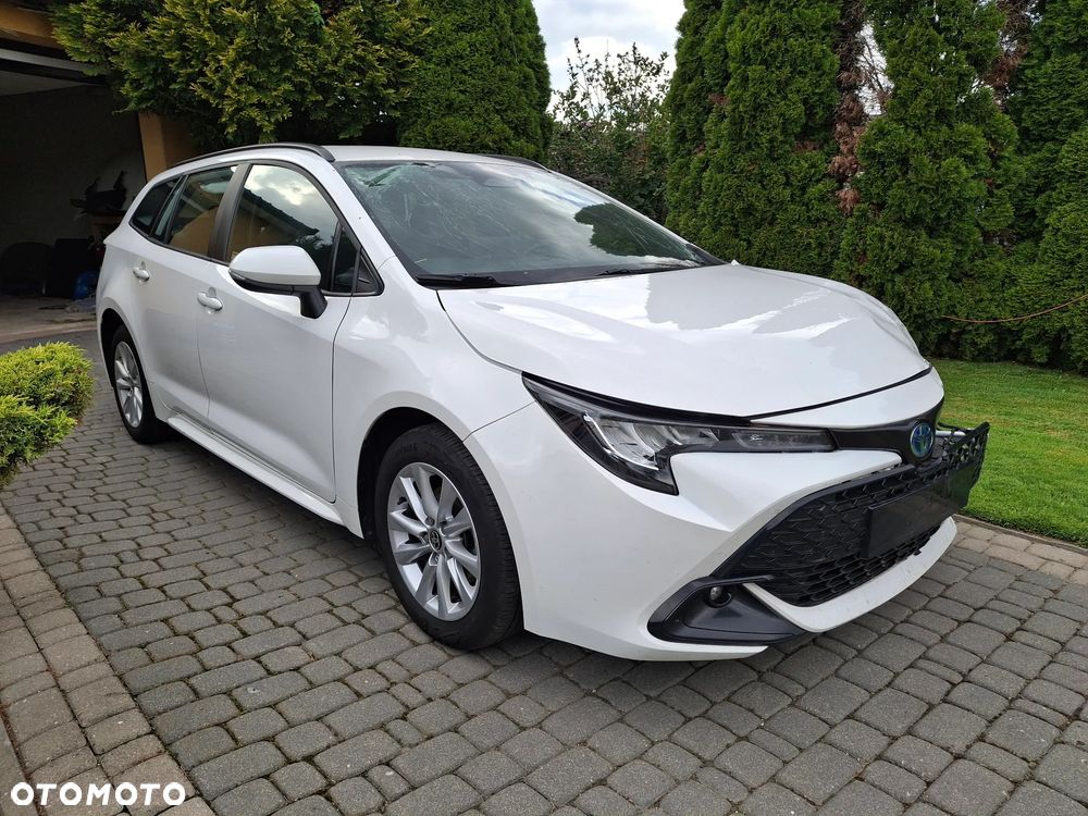 Toyota Camry 2.5 Hybrid Comfort CVT - 2