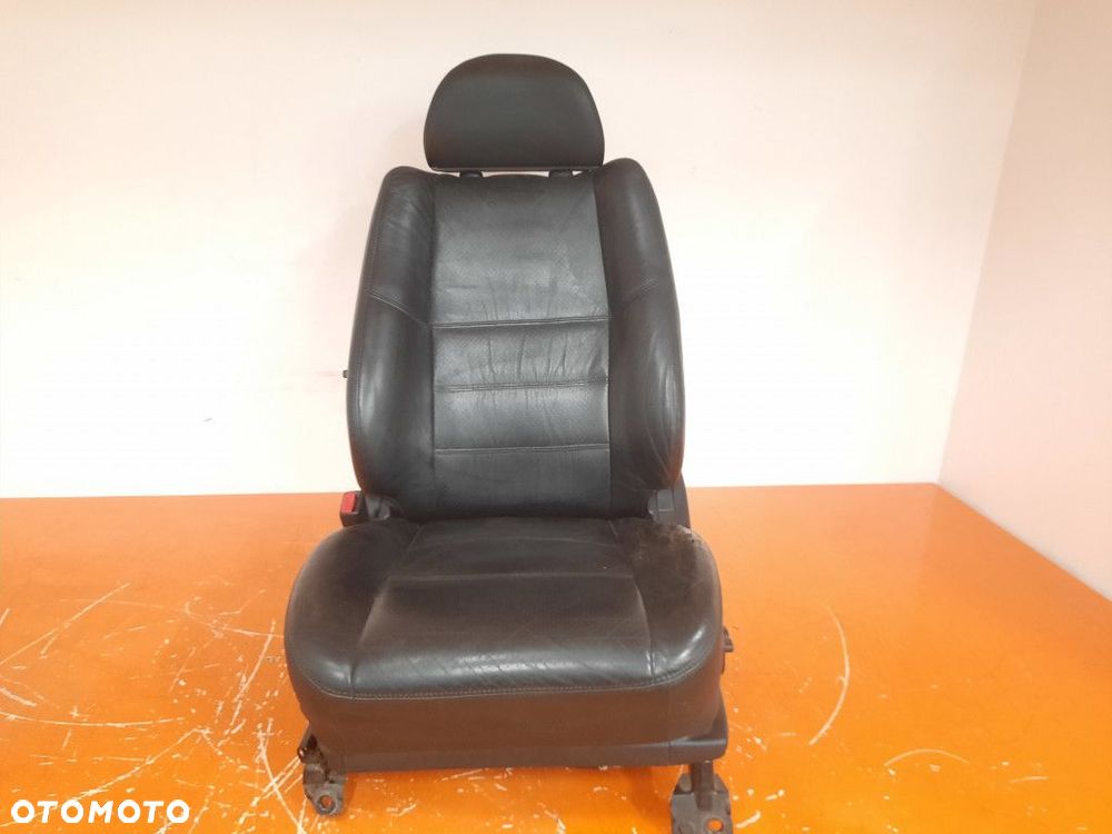 NISSAN PATHFINDER R50 II 99-04 FOTEL KIEROWCY LEWY SKÓRA ELEKTRYCZNY - 1