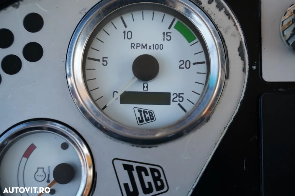 JCB 4CX / BULDOEXCAVATOR / 6.200 ORE / DIRECȚIE PE TOATE ROȚILE / - 37