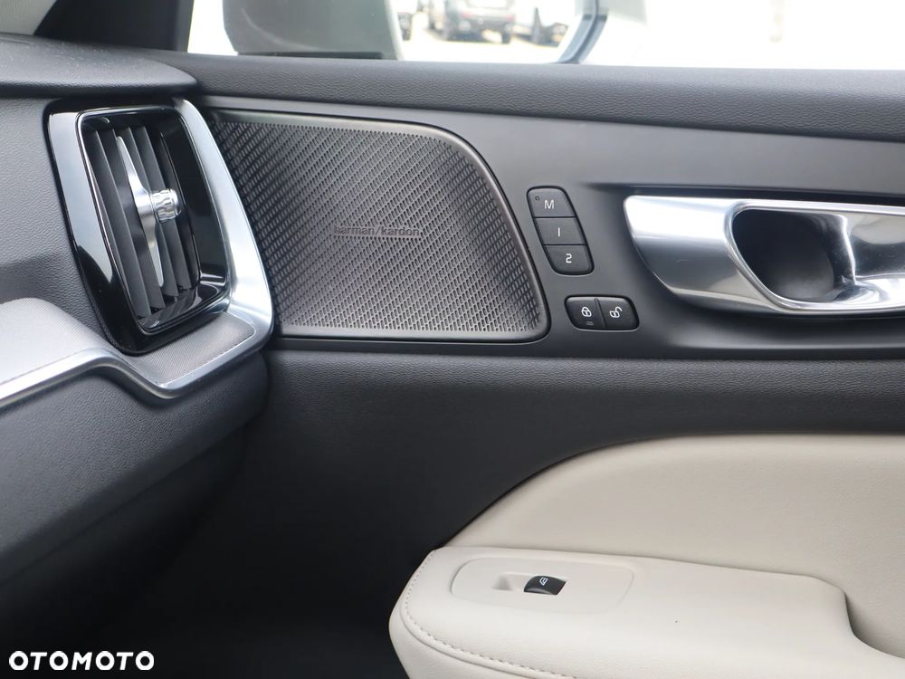 Volvo V60 D4 Inscription - 26
