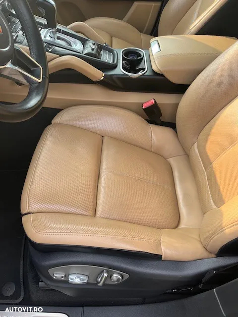 Porsche Cayenne 3.0TD TipTronic - 14