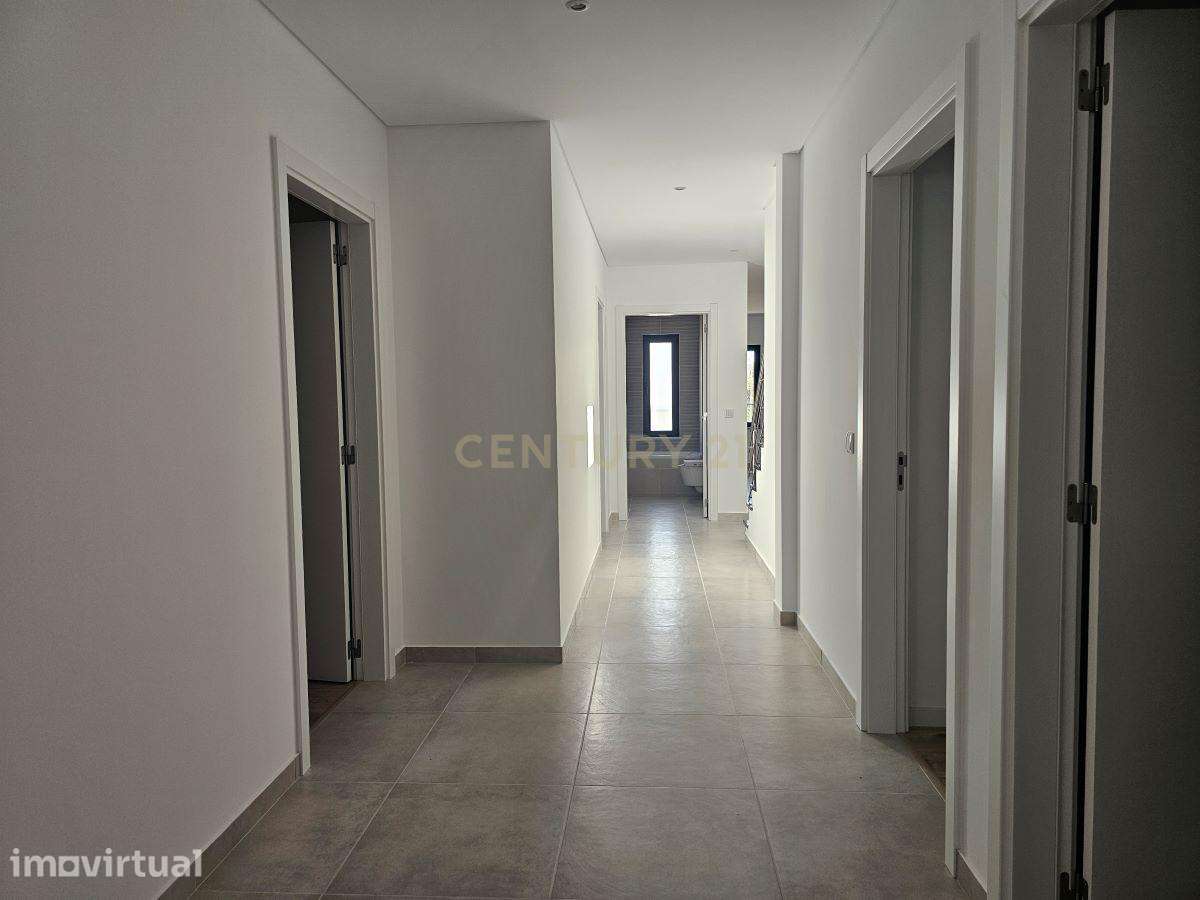 Apartamento T4 Top Floor com garagem em Box para 2 carros em Tavira - Grande imagem: 5/26