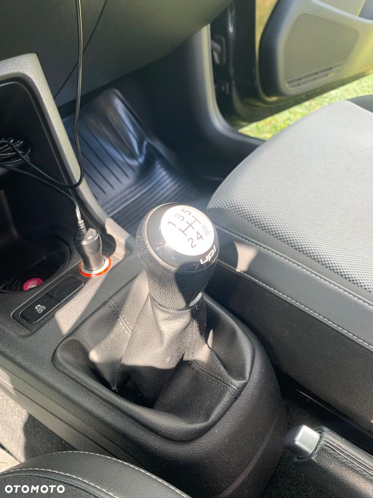 Volkswagen up! 1.0 black - 13