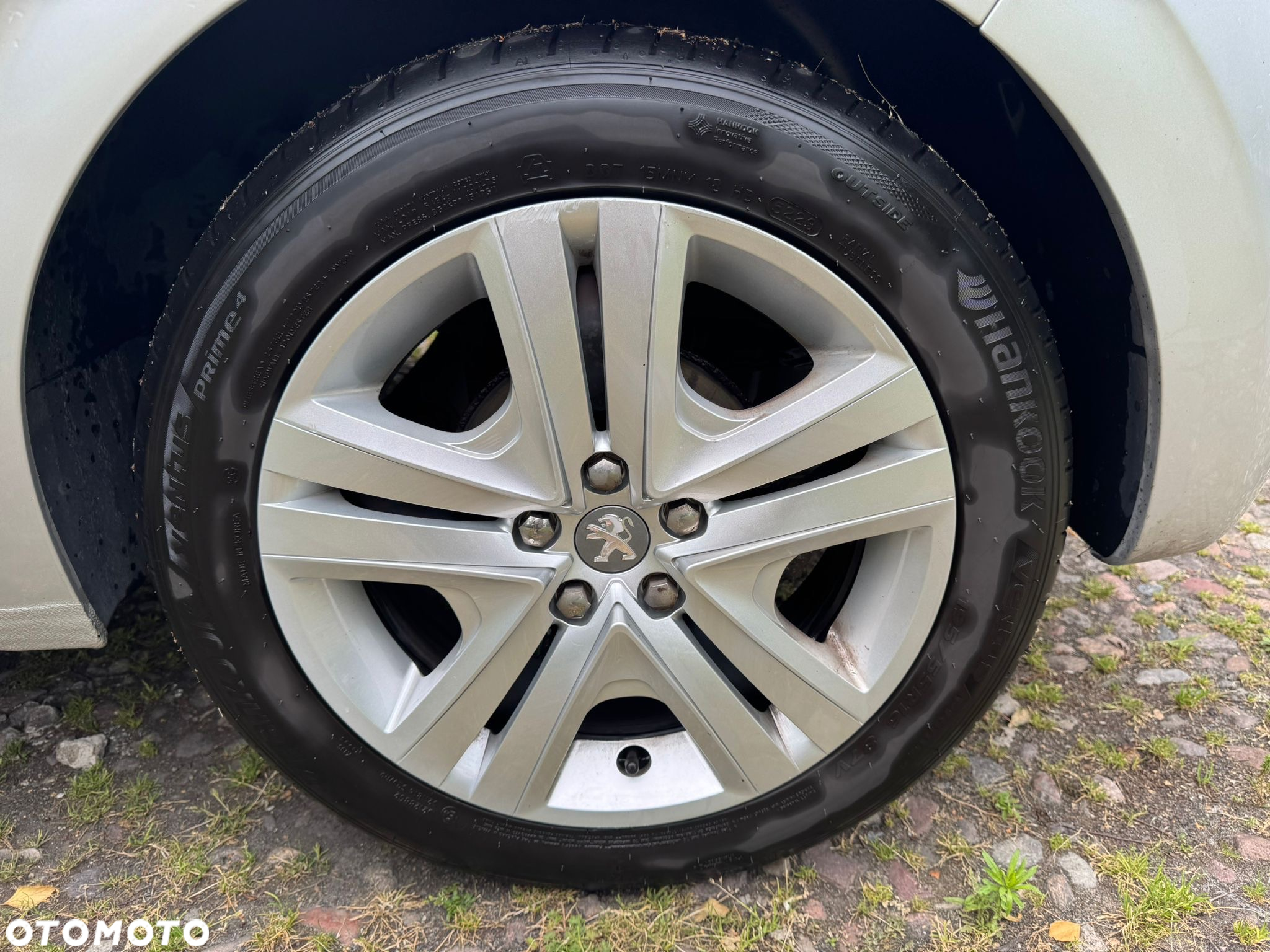 Peugeot 208 - 16