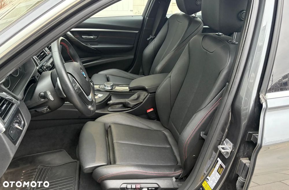 BMW Seria 3 330i xDrive Edition Luxury Line Purity - 22