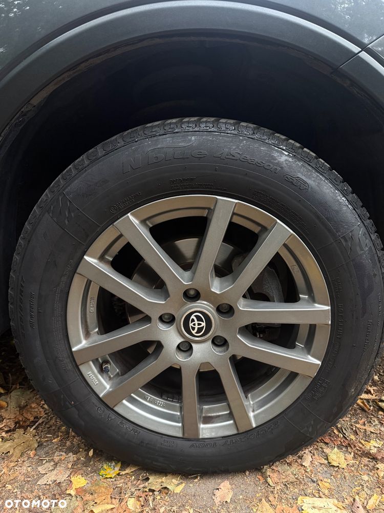 Toyota RAV4 - 13