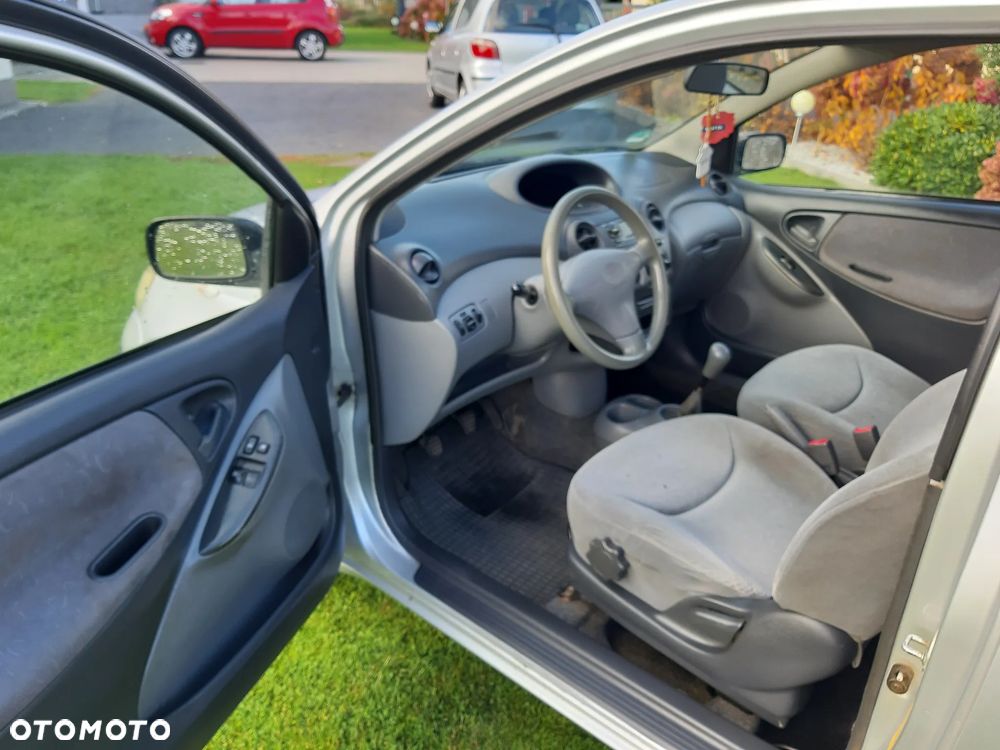 Toyota Yaris - 6