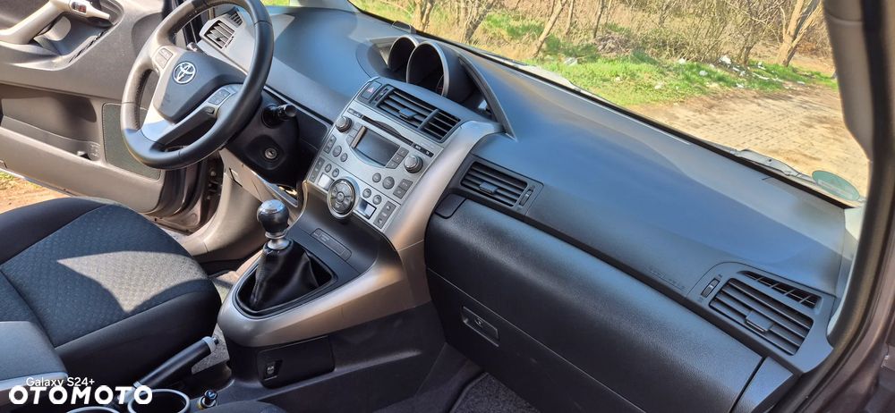 Toyota Verso 1.8 Premium EU5 7os - 23