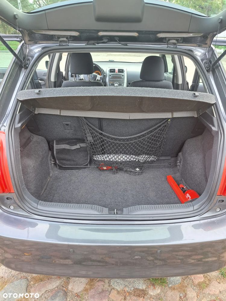 Toyota Auris - 14