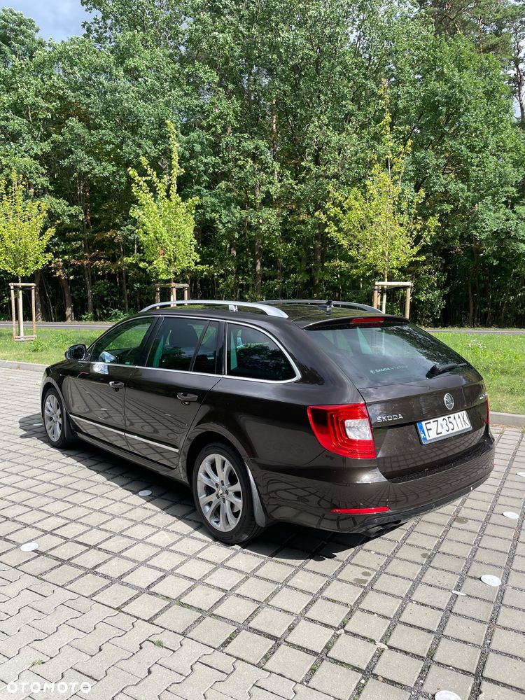 Skoda Superb 2.0 TDI Ambition - 3