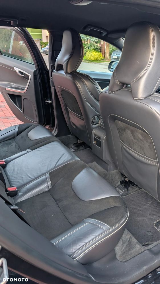 Volvo V60 D4 Drive-E R-Design Kinetic - 17