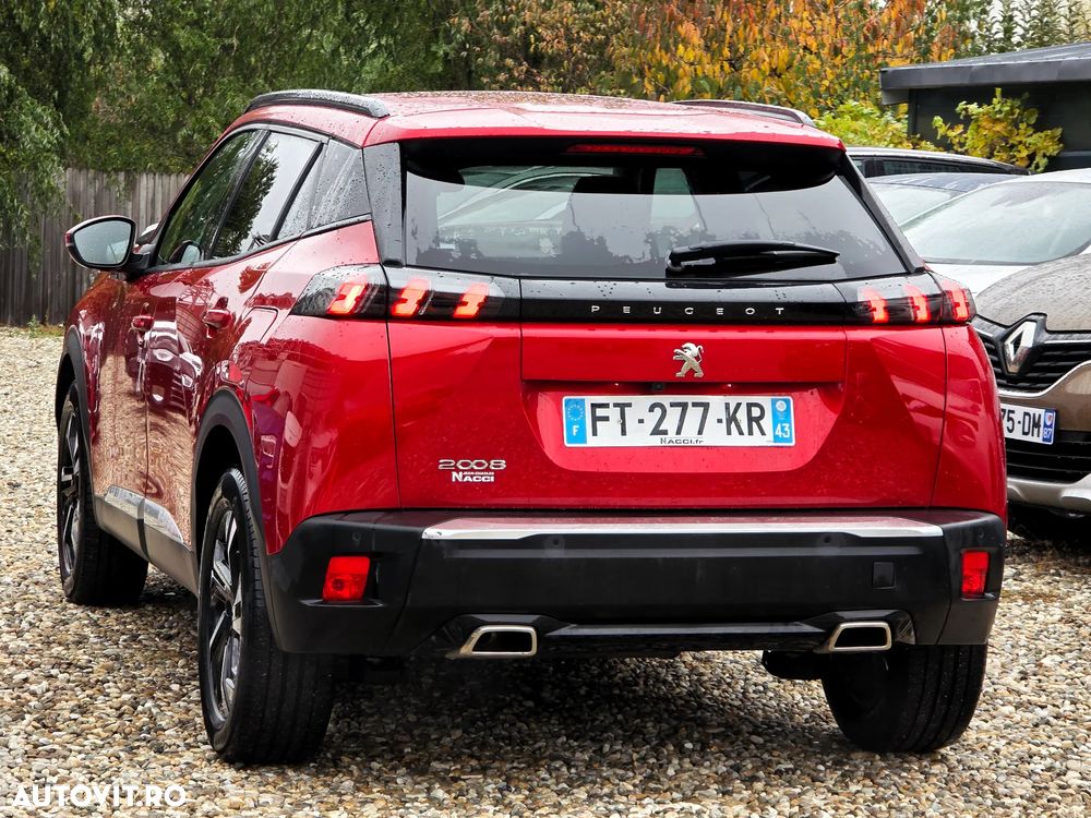 Peugeot 2008 1.2 L PureTech STT EAT8 Allure - 10
