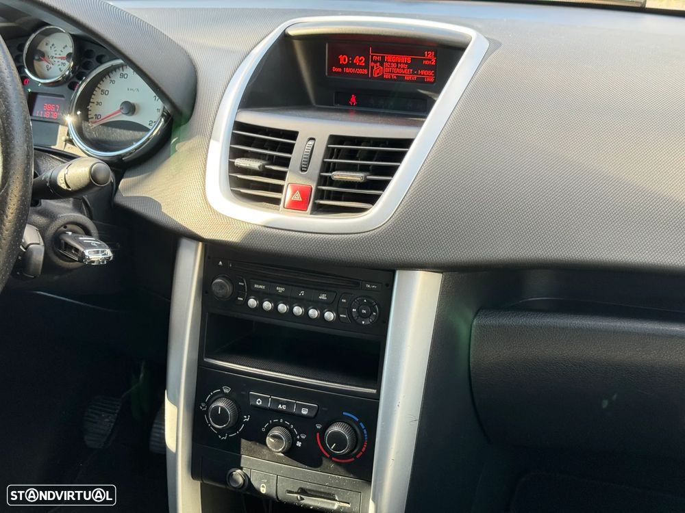 Peugeot 207 1.4 HDi Premium - 17