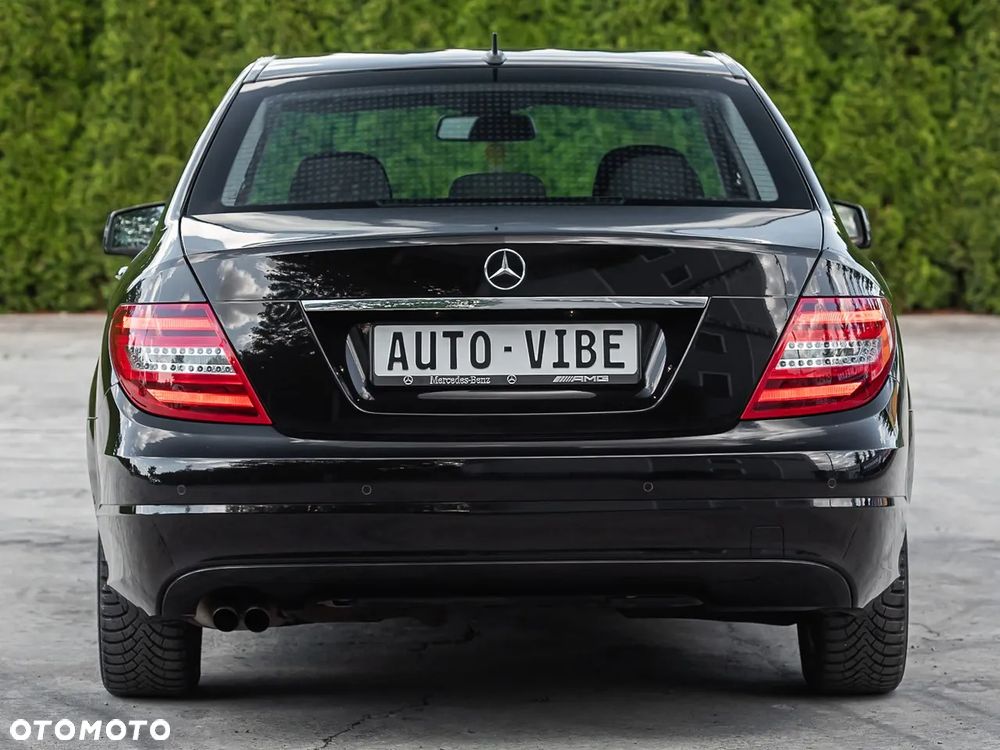 Mercedes-Benz Klasa C 180 BlueEFFICIENCY Avantgarde - 11
