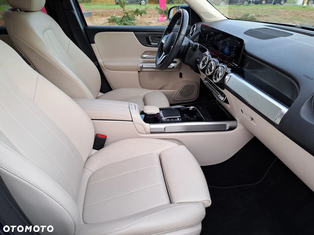 Mercedes-Benz GLB - 19