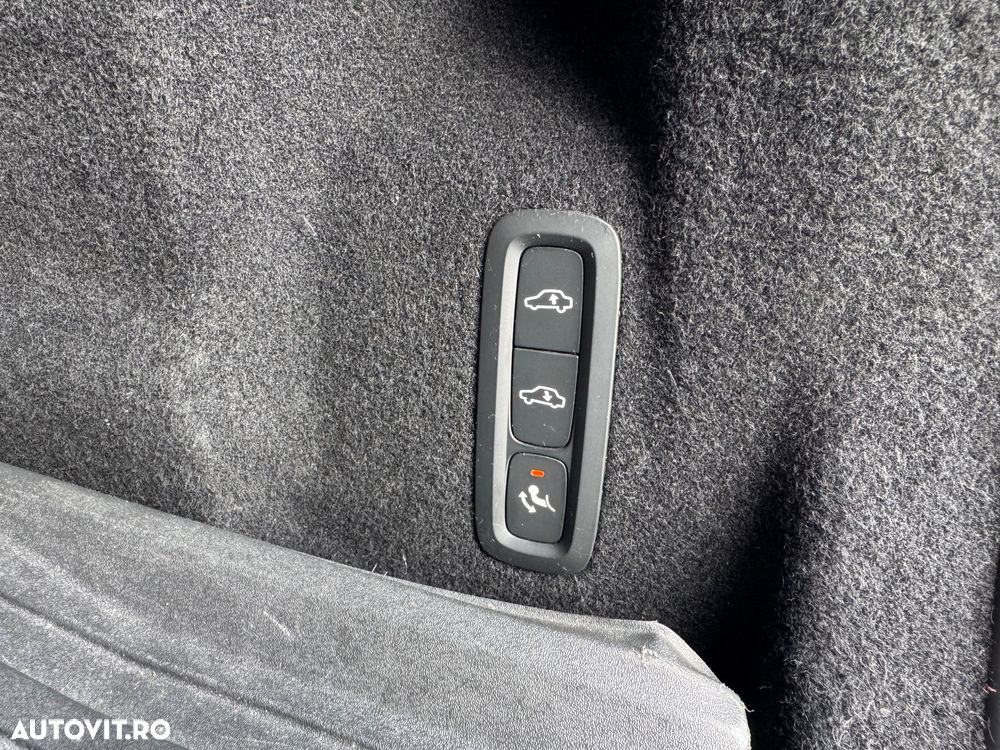 Volvo XC 60 Recharge T8 Twin Engine eAWD Inscription - 22