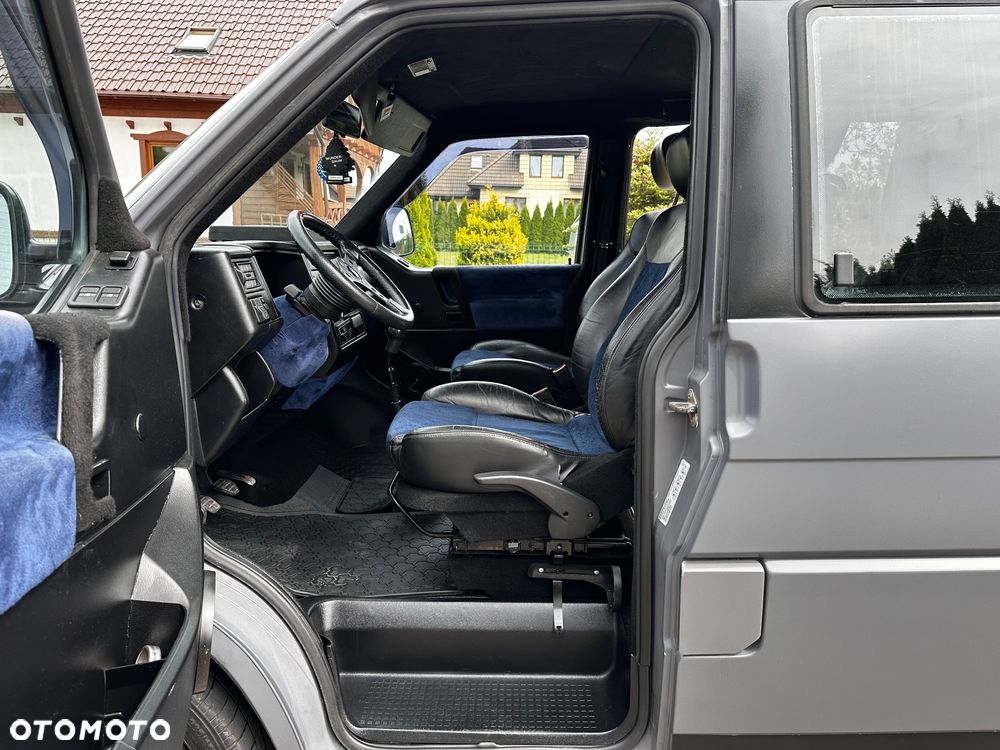 Volkswagen Multivan - 25