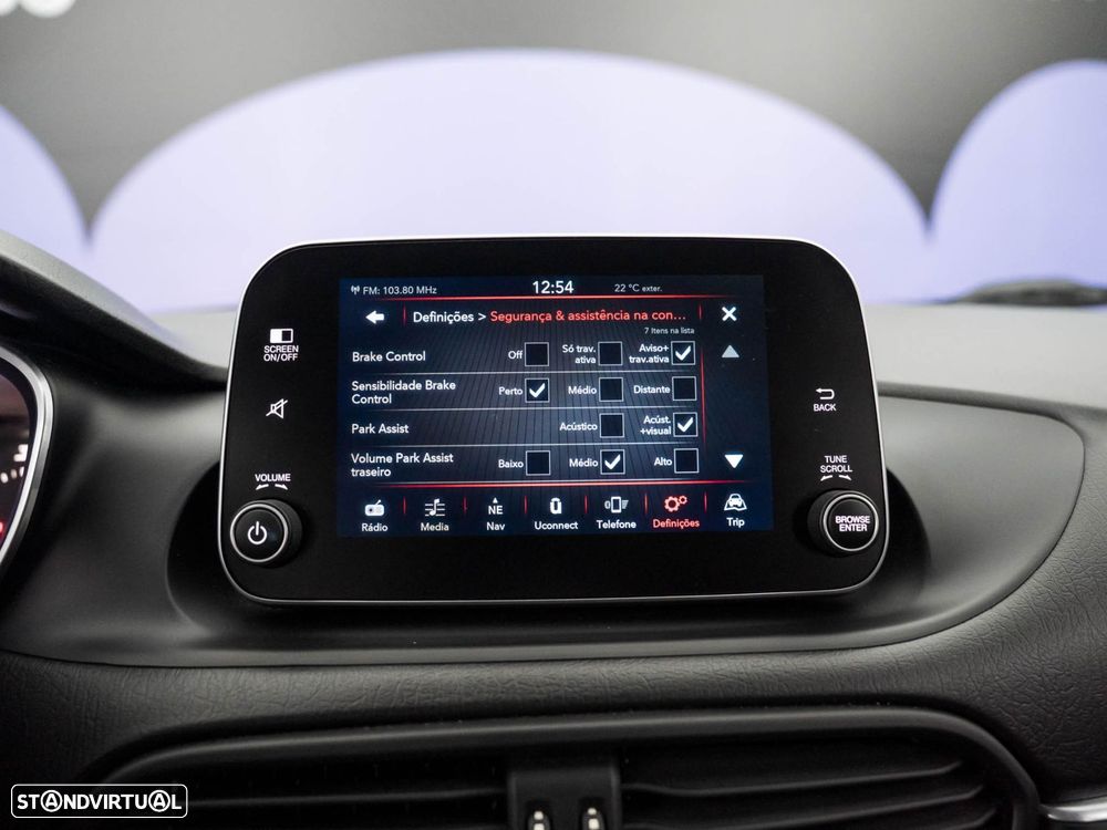 Fiat Tipo Station Wagon 1.3 M-Jet Lounge - 25