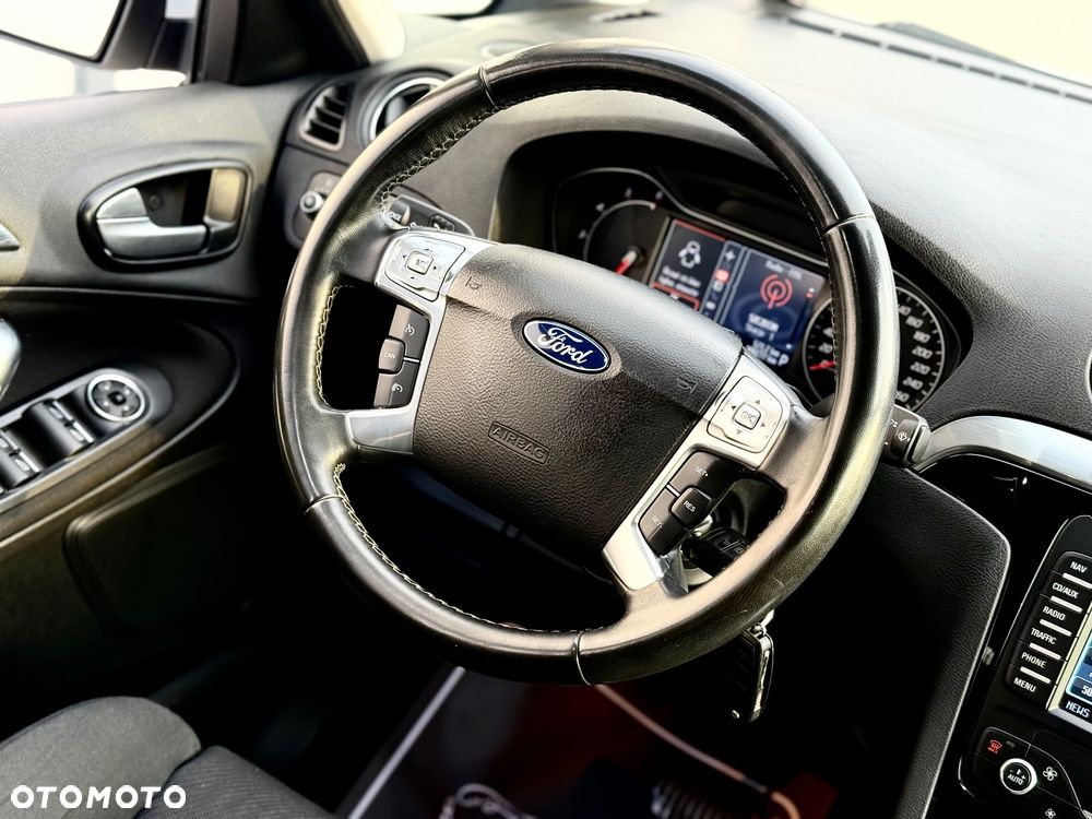 Ford S-Max - 31