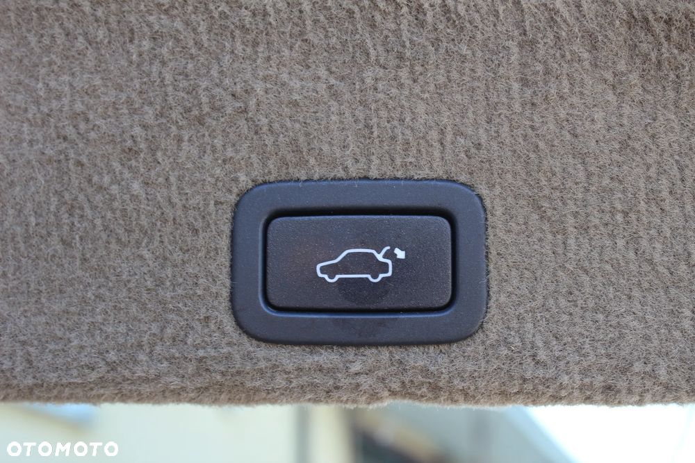 Volvo XC 60 D4 AWD R-Design Summum - 31