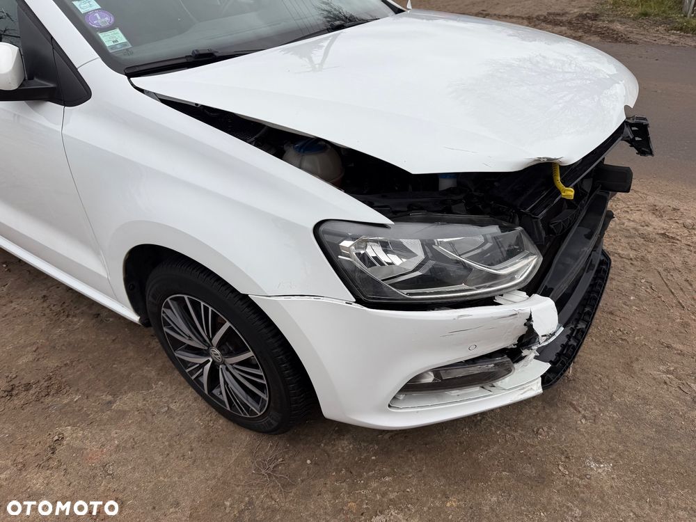 Volkswagen Polo 1.2 TSI Blue Motion Technology Allstar - 19