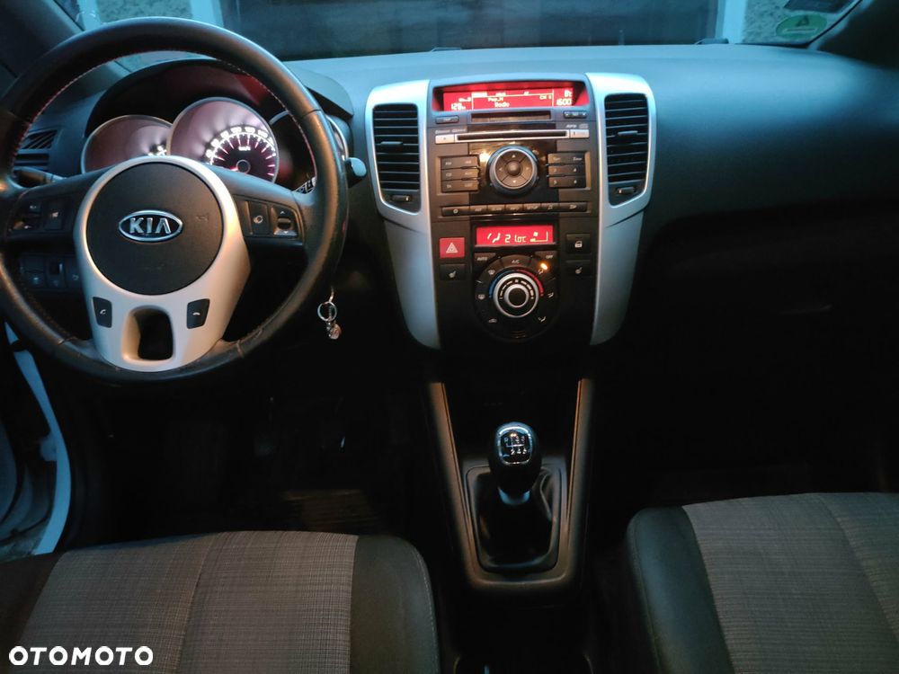 Kia Venga 1.6 CRDi 128 Vision - 6