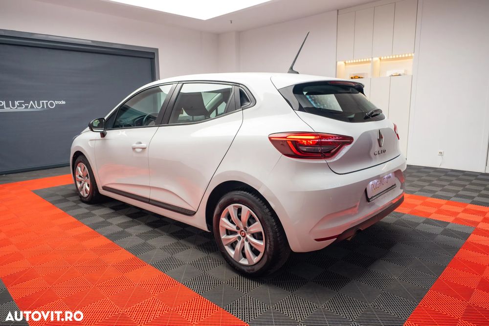 Renault Clio - 5
