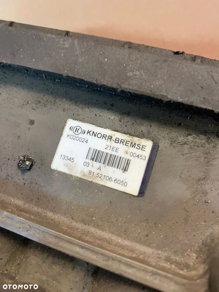 Zawór EBS MAN TGA TGX KNORR BREMSE K020024 - 3
