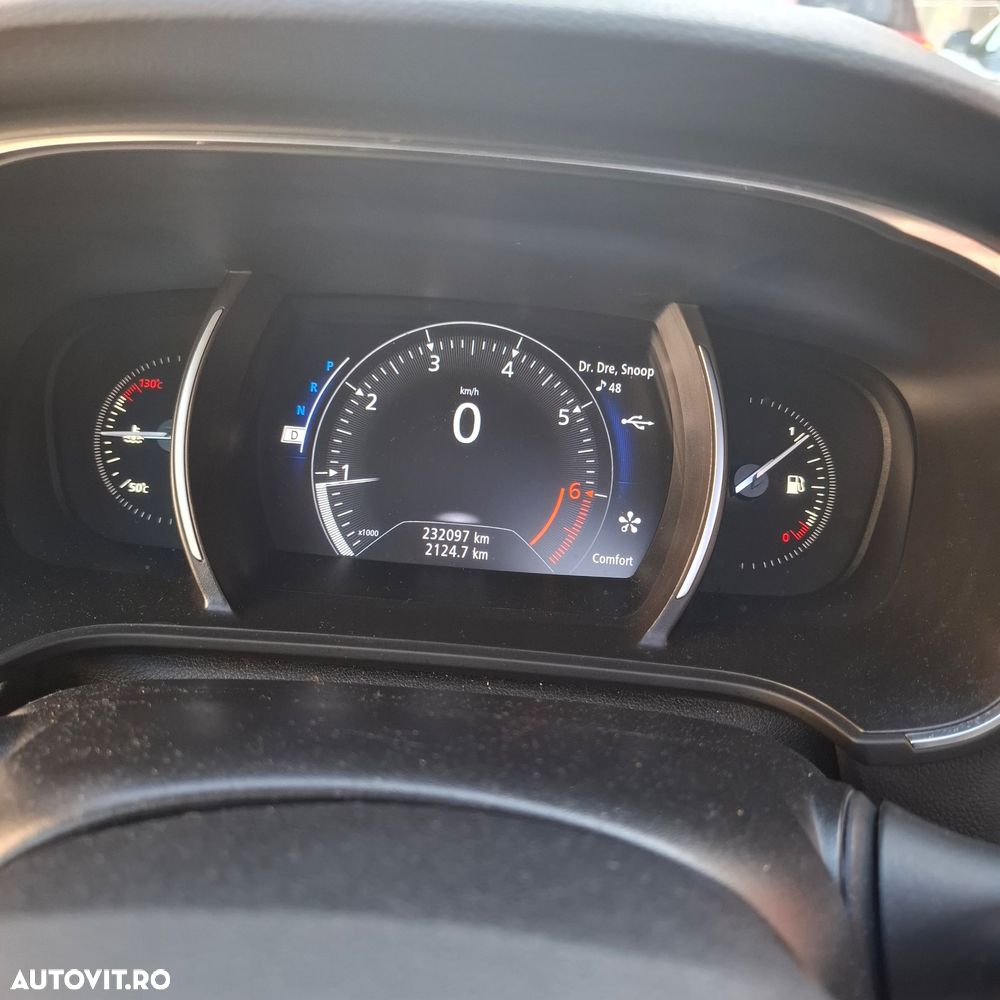 Renault Megane ENERGY TCe 130 EDC BOSE EDITION - 12