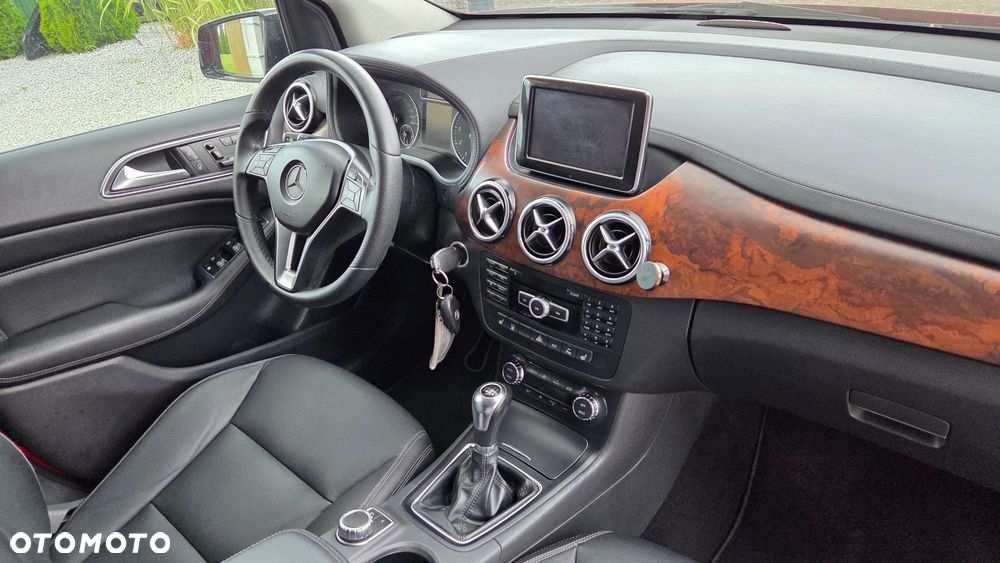 Mercedes-Benz Klasa B 200 (BlueEFFICIENCY) - 35